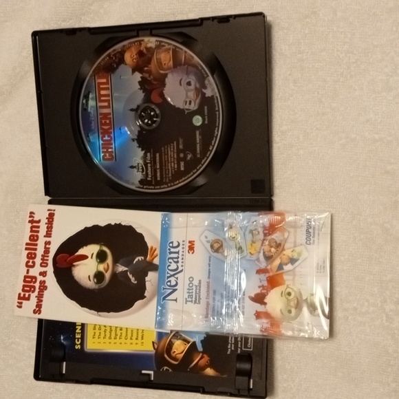 💥 Disney's Chicken Little DVD - Picture 3 of 4